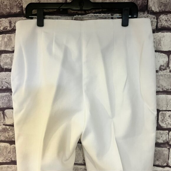 Chico's White Crop Pants W/ Side Zip Size L/12 - Picture 7 of 9